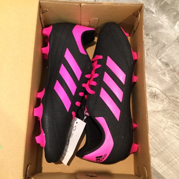 Cleats - Picture 3 of 7